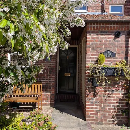 Feriehus Cherry Blossom York