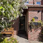 Holiday home Cherry Blossom York
